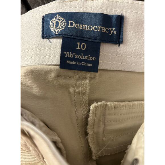 Democracy “Ab” Solution Khaki Cargo Pants. Size 10 - Picture 4 of 5
